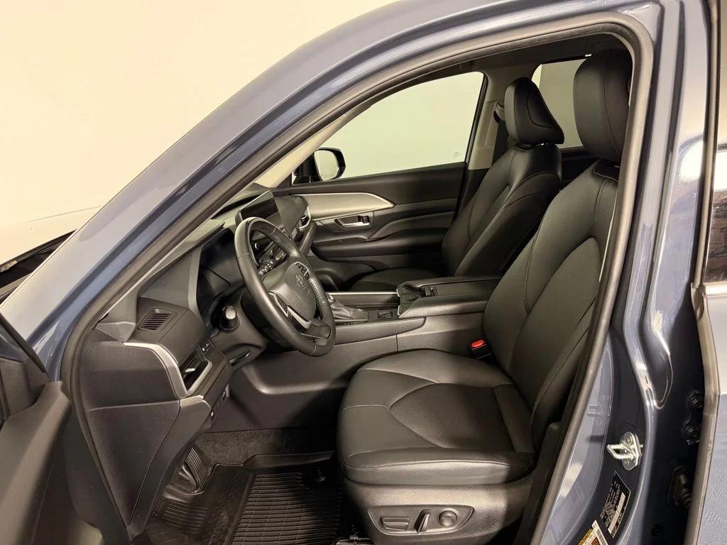 toyota grand highlander 2024 5TDAAAB5XRS020055 image toyota grand highlander 2024 5TDAAAB5XRS020055 image